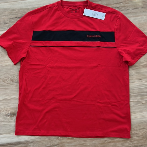 NWT Calvin Klein Mens Tee - Picture 4 of 6